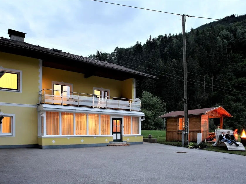 Familienfreundliche charmante Wohnung mit Terrasse, Garten und Grill | Bergblick | Haustiere sind willkommen - Image 1