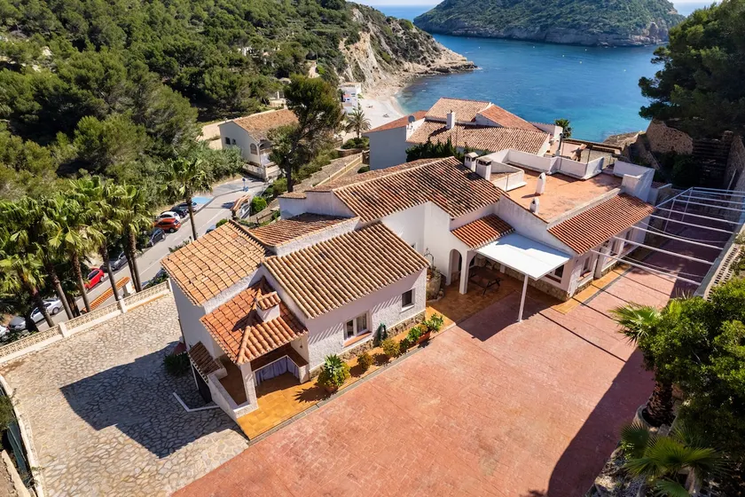 Stor och klassisk villa  med privat bassäng i Javea, Costa Blanca, Spanien för 12 personer - Image 1