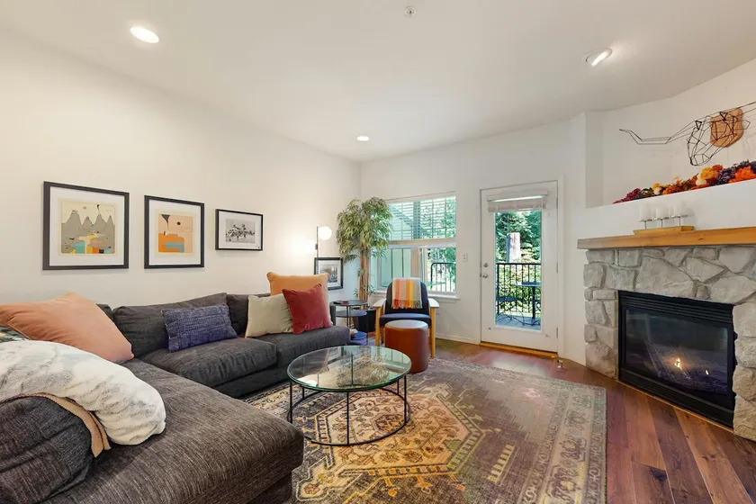 Dog-friendly, upscale condo with shared pool & hot - Image 1