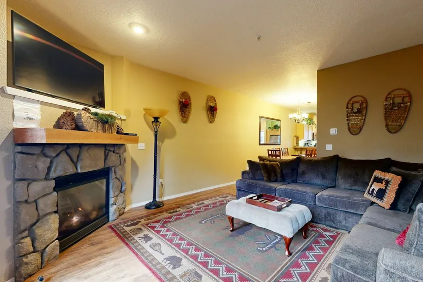 Skiing 2BR Mountainview | Balcony | Pool - Image 1