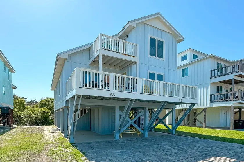 Paradise Duplex A | Outdoor Pool + Hot Tub - Image 1