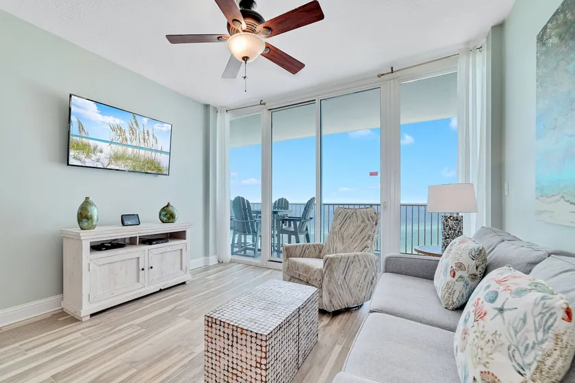Gulf-Front 2/2, Slps 7, Blcny, Jet Tub, WiFi, W / D, Pool / Hot Tub / Fit Ctr, Free Tix - Fyr 208 - Image 1