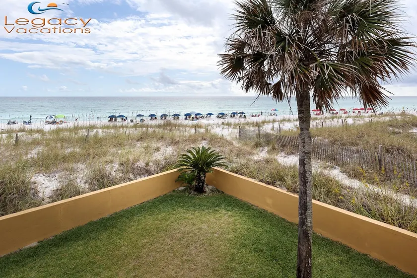 IS 6 - Updated 2 Bd Beachfront Condo - FREE Seasonal Beach Service! - Image 1