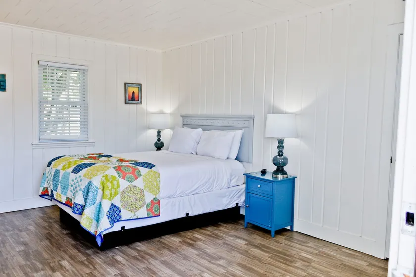 Unit #3, 1 Bedroom, Upper Court, Ludington Beach House - Image 1