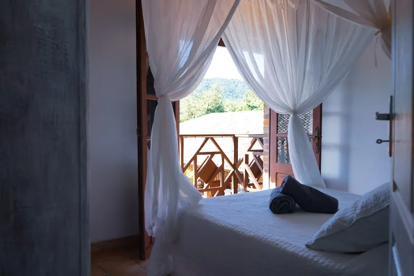 Domaine du Château Romantic apartment with pool view - Image 1