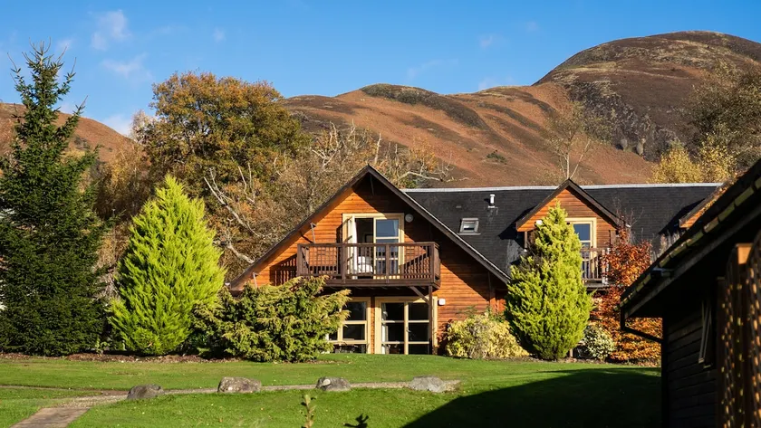 Drumlanrig Lodge with hot tub and views of Loch Lomond - Image 1