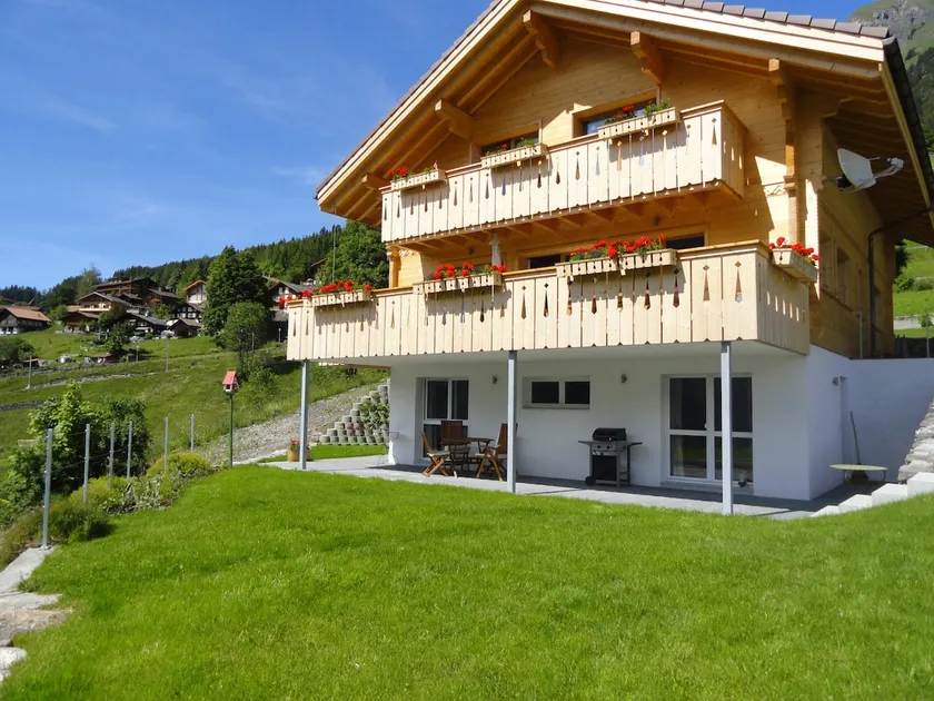 Chalet Canadian Corner - Image 1