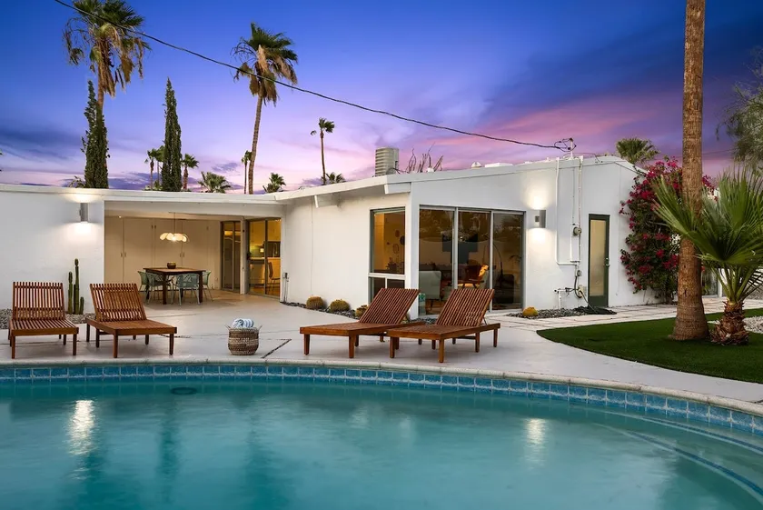 Martini Weekend: Mid-Century Luxury Home with Pool - Image 1