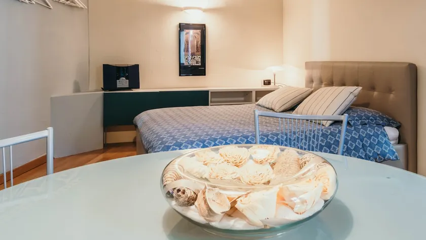 Bolongaro Apartment - Short Rentals Italy - Image 1
