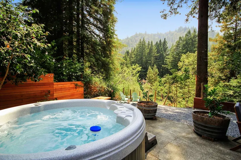 Austin Landing ~ Redwood forest escape, Hot Tub - Image 1