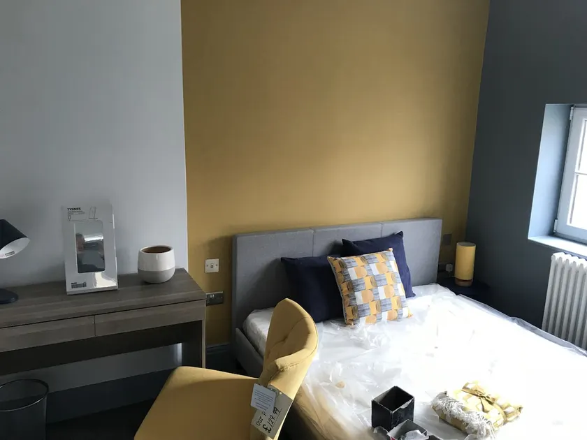 Family Apartment - Private Bathroom - View of J - Image 1