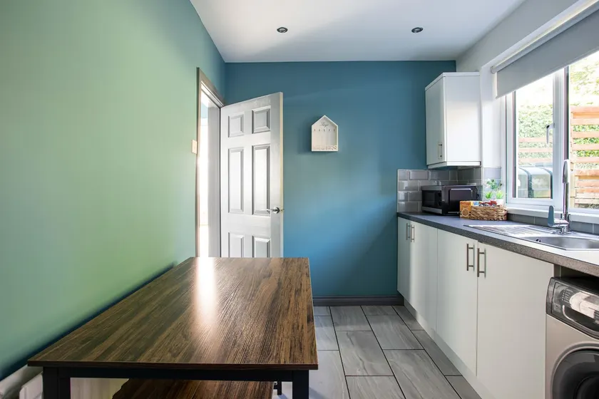 Modern-Present-Private bathroom - Image 1
