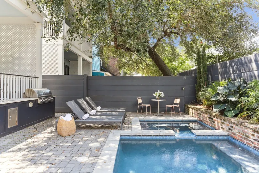 Maison de designer cosmopolite avec piscine | sur le magazine - Image 1