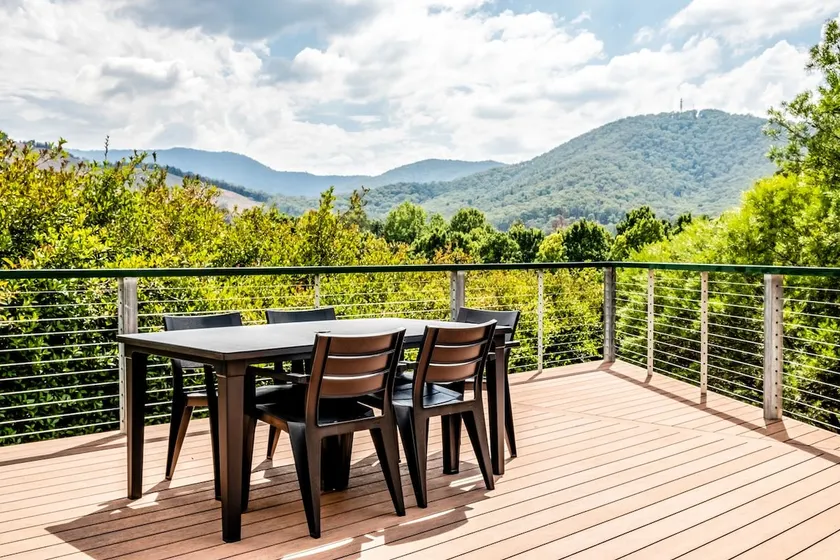 Cindy's View - Pet friendly family retreat - Image 1