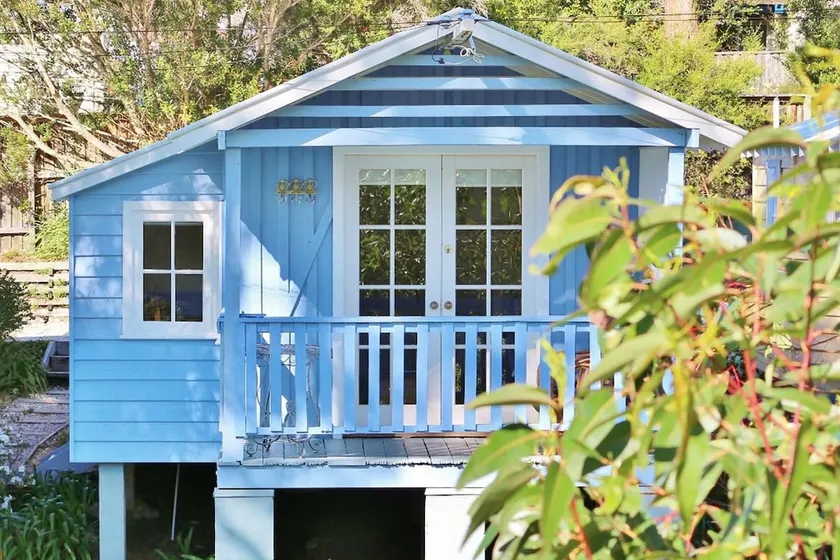 Cottage 4 Hyams Beach Seaside Cottages - Image 1