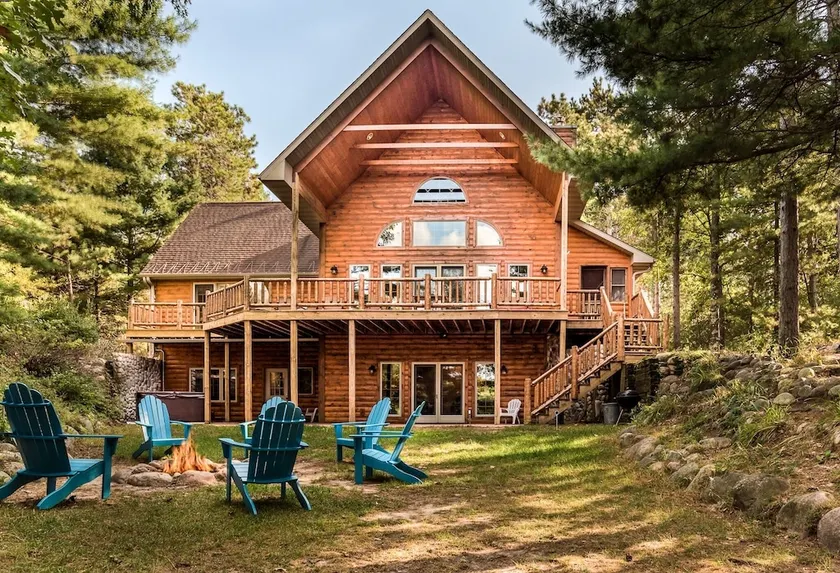 Lasting Memories Log Lodge - Image 1