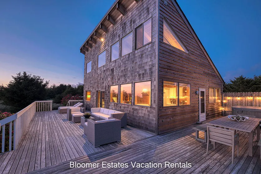 Wood Stove, HOT TUB, Peaceful, Near town NO PETS ALLOWED (Seahaven) - Image 1