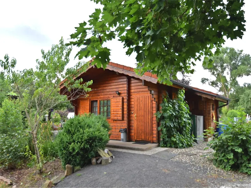 Charming Holiday Home With Private Garden - Image 1