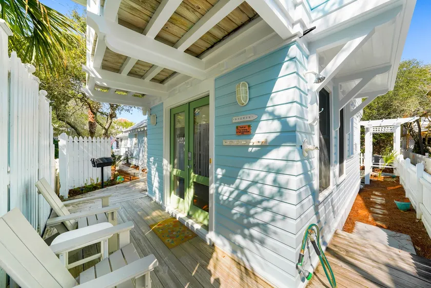 Cabana Babe: Seaside, 174 Ft to Private Beach - Image 1