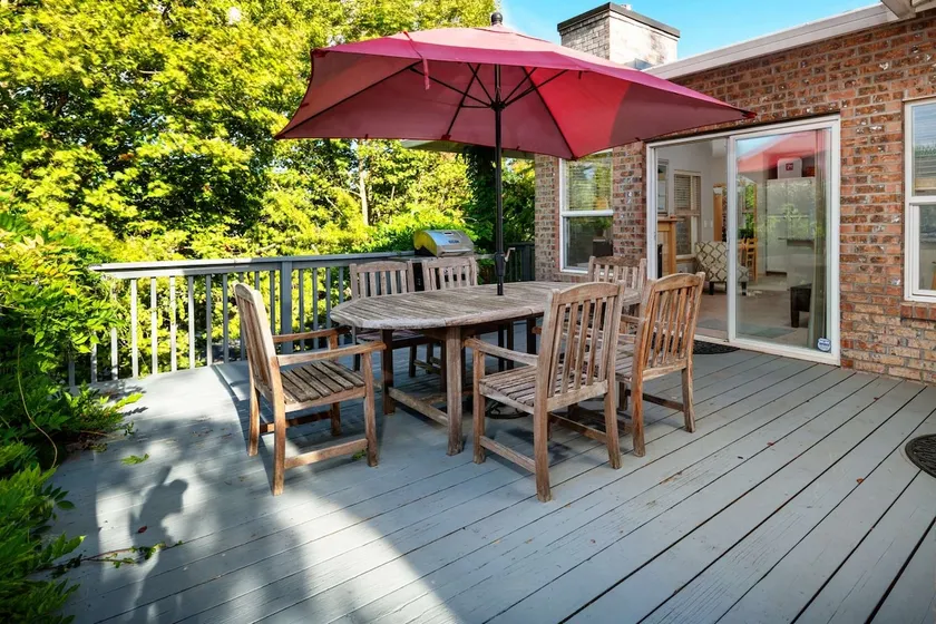 Single Level, Open Floor Plan, Wooded Patio, BBQ - Image 1