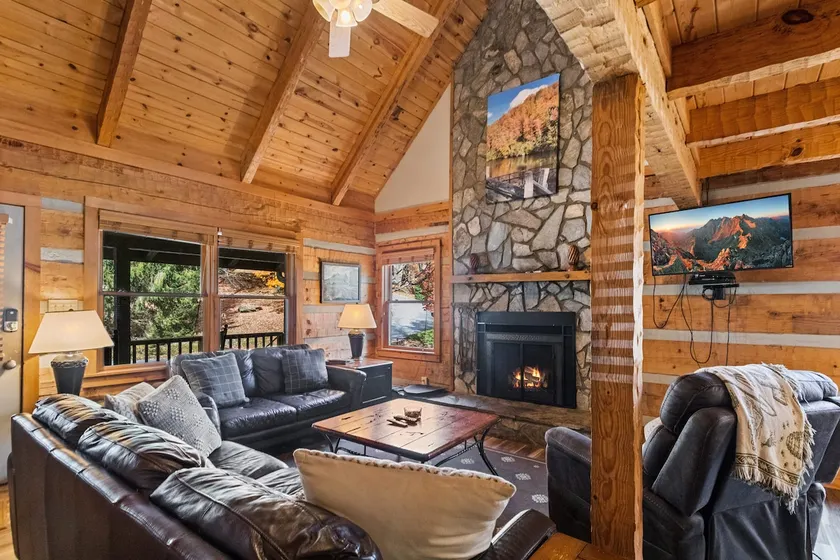 Secluded Cabin with Rustic Charm - Image 1