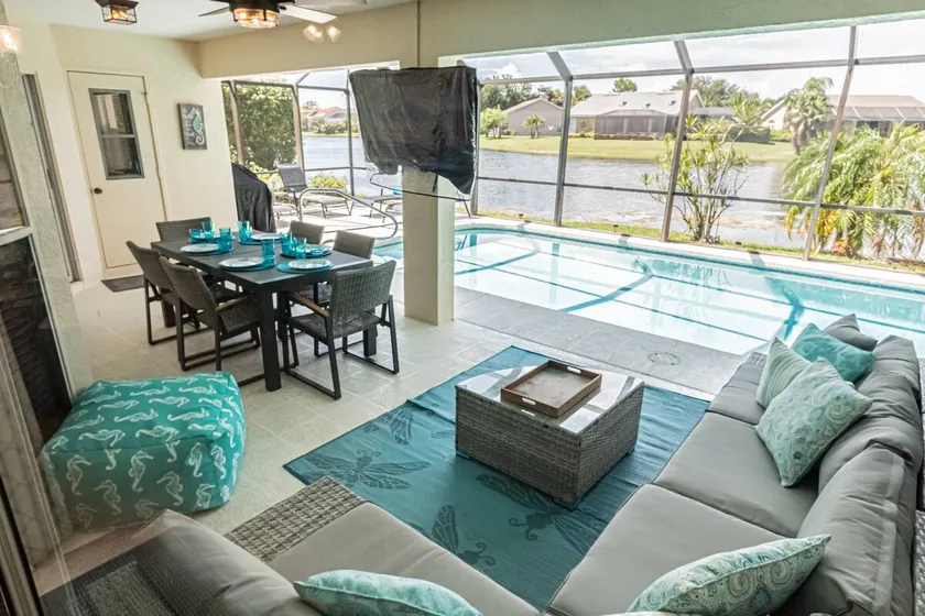 Crown Pointe Heated Pool home w/lanai,2 King BRs - Image 1