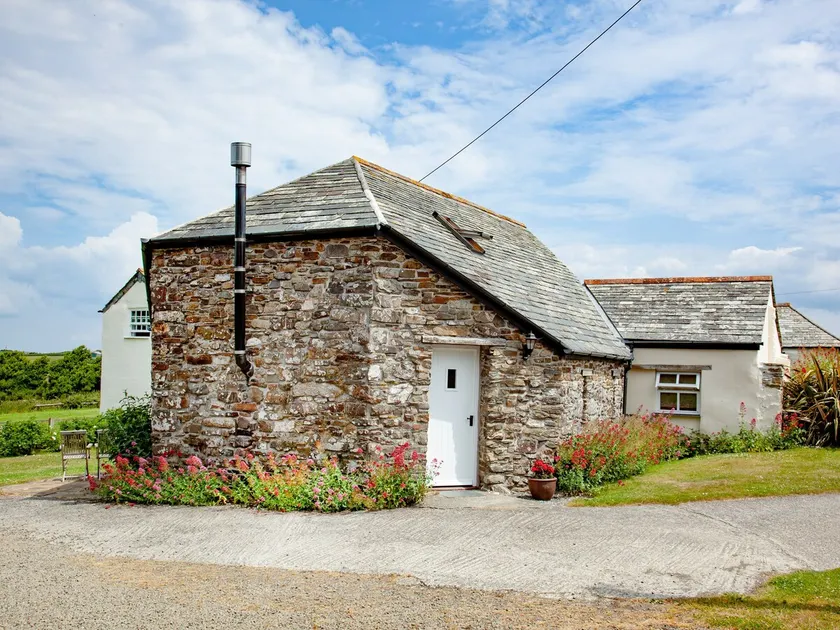 The Roundhouse - Tbe - Image 1
