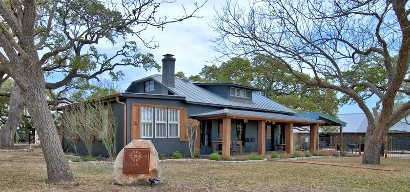 Windmill House -Guest Cottage w/pool - Image 1