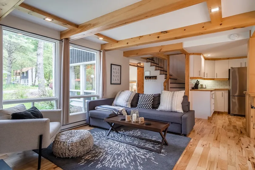 Cozy Scandinavian Chalet 7min from Ski Mont Orford - Image 1
