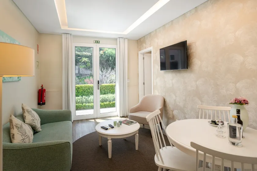 1-bed Garden Apt 1 in character Babosas Village - Image 1