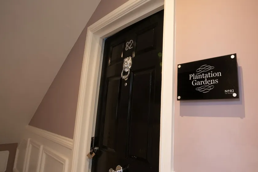 Plantation Gardens. Stylish, spacious & luxurious - Image 1