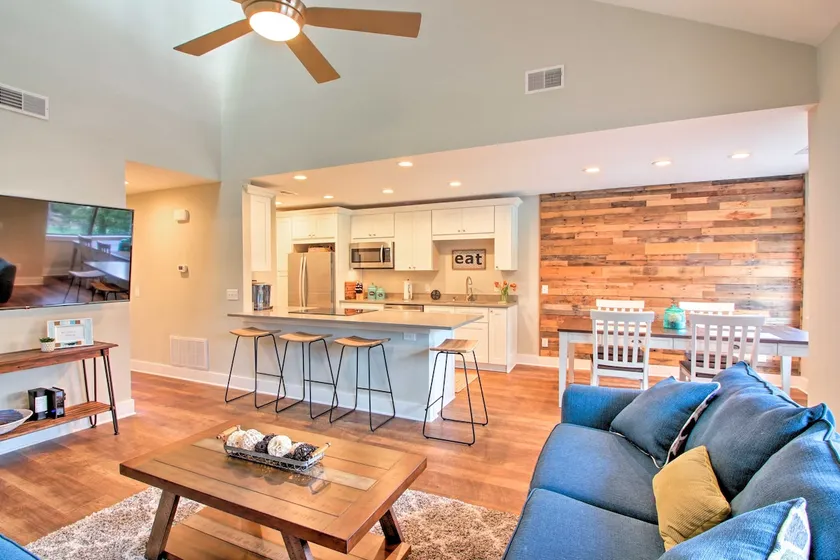 Villa w/ Golf Course Views, Walk to Harbour Town! - Image 1