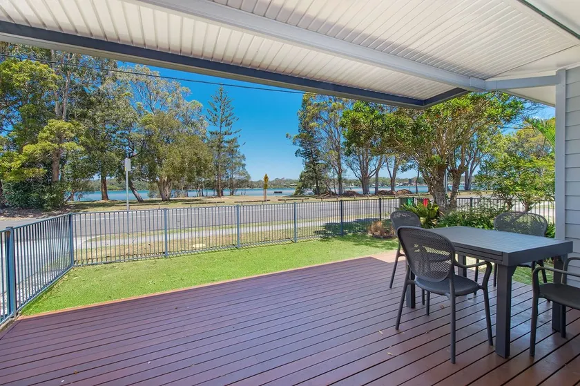 BANYANDAH 557 Ocean Drive NH - Image 1