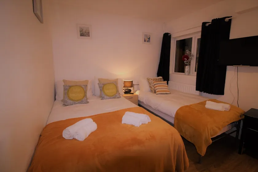 PearTree House - Image 1