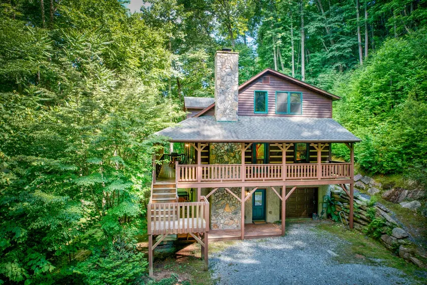 Little Creek Lodge - Creek side Valle Crucis cabin with Hot Tub Minutes to Boone! - Image 1