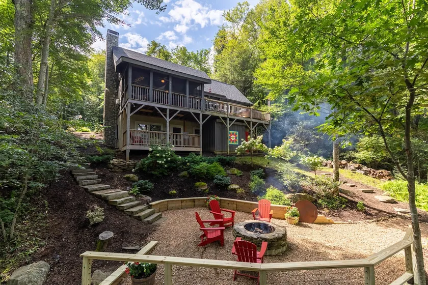 Kinderfreundliches Chalet mit Terrasse, Whirlpool und Grill | Bergblick | Haustiere erlaubt - Image 1