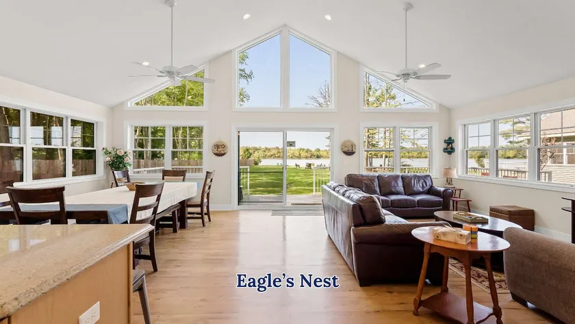 * NY DEC 2018 * Eagles Nest-Lkfront Priv Beach Dock Afsondret-S Haven, Saugatuck - Image 1