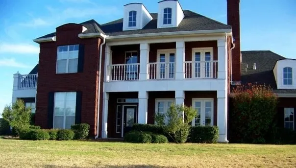 Luxurious Lodge - Image 1