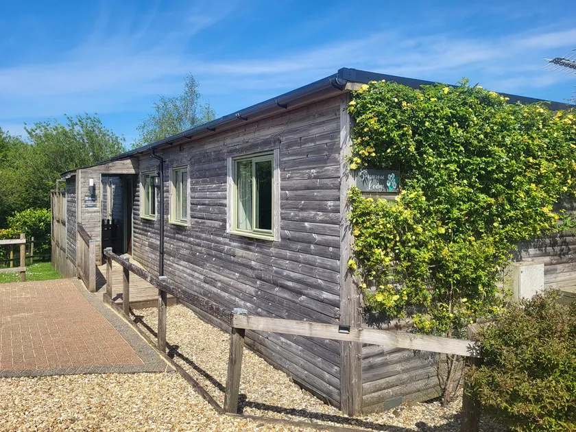 Primrose Lodge - Image 1