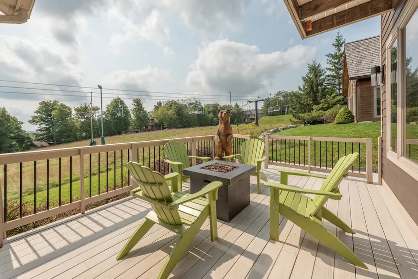 Dog Friendly Chalet w/ Fire Pit & Lake Views - Image 1