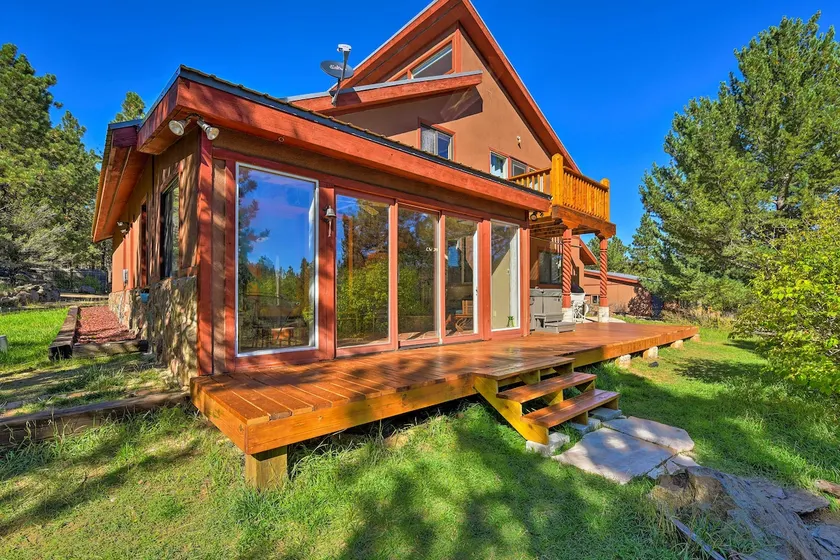NY! 5-Acre Angel Fire Mtn Home m / Hot Tub & Sauna - Image 1