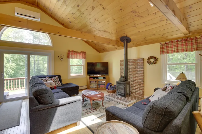 Bethel Chalet w/ Hot Tub: 3 Miles to Sunday River! - Image 1