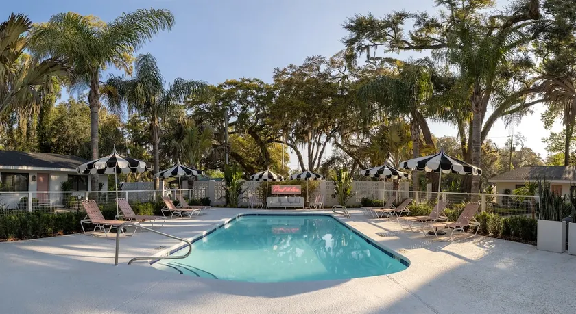 Mandevilla, Modern Home w/ Pool Near Pier Village - Image 1