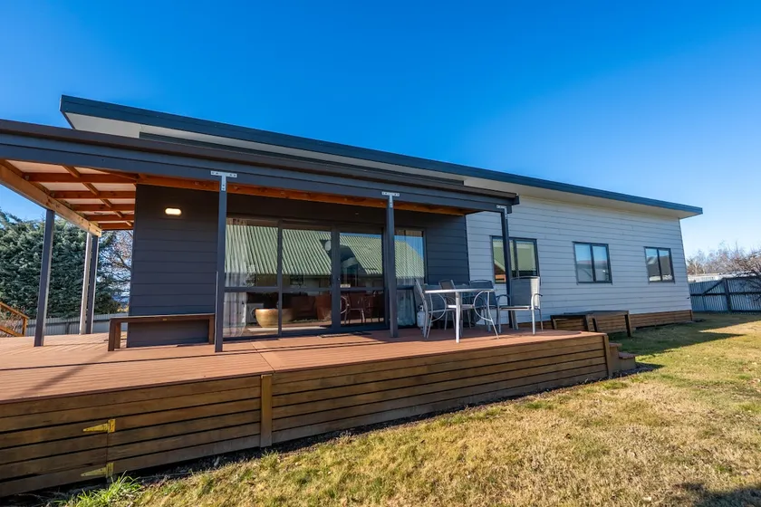 Braemar Beauty, Twizel - Image 1