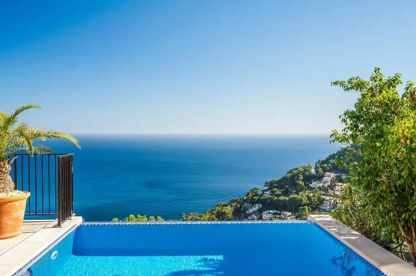 Moradia com vista fantástica sobre o mar BAY e piscina privada em Canyamel - Image 1