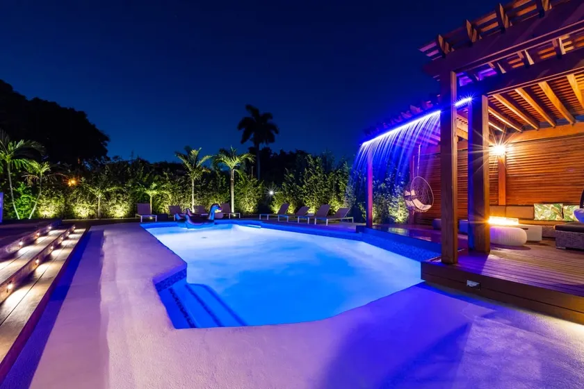 7 Bedroom Villa Catalina Salt Water-Pool BKT Court - Image 1