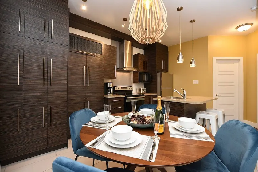 Ground Floor Loft Style Luxury Executive Flat - Image 1