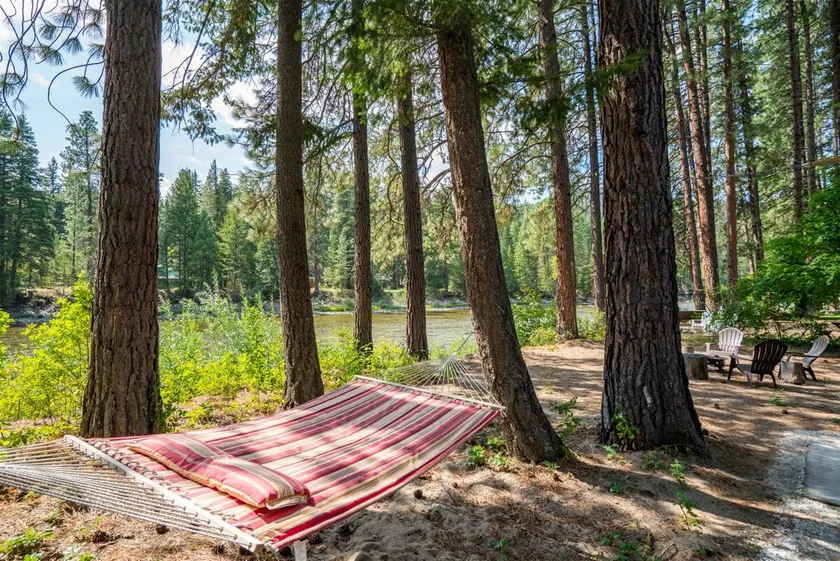 River`s Run - Your Riverfront Cabin - Image 1