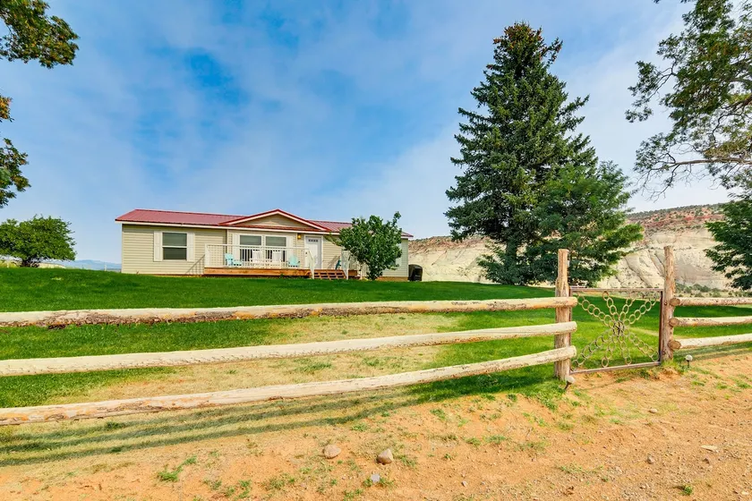 Ranch House in Boulder! Gateway to Nearby Parks! - Image 1