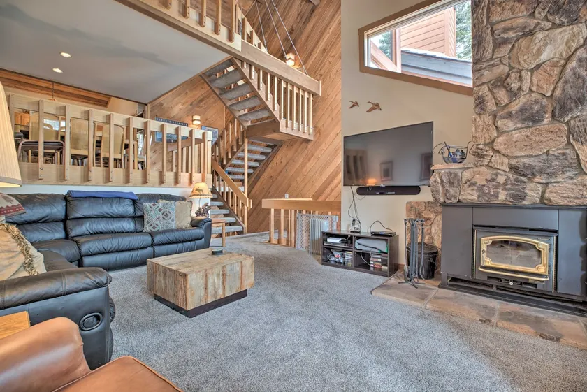 The Mammoth Lodge by Hiking, Lakes, Skiing & More! - Image 1